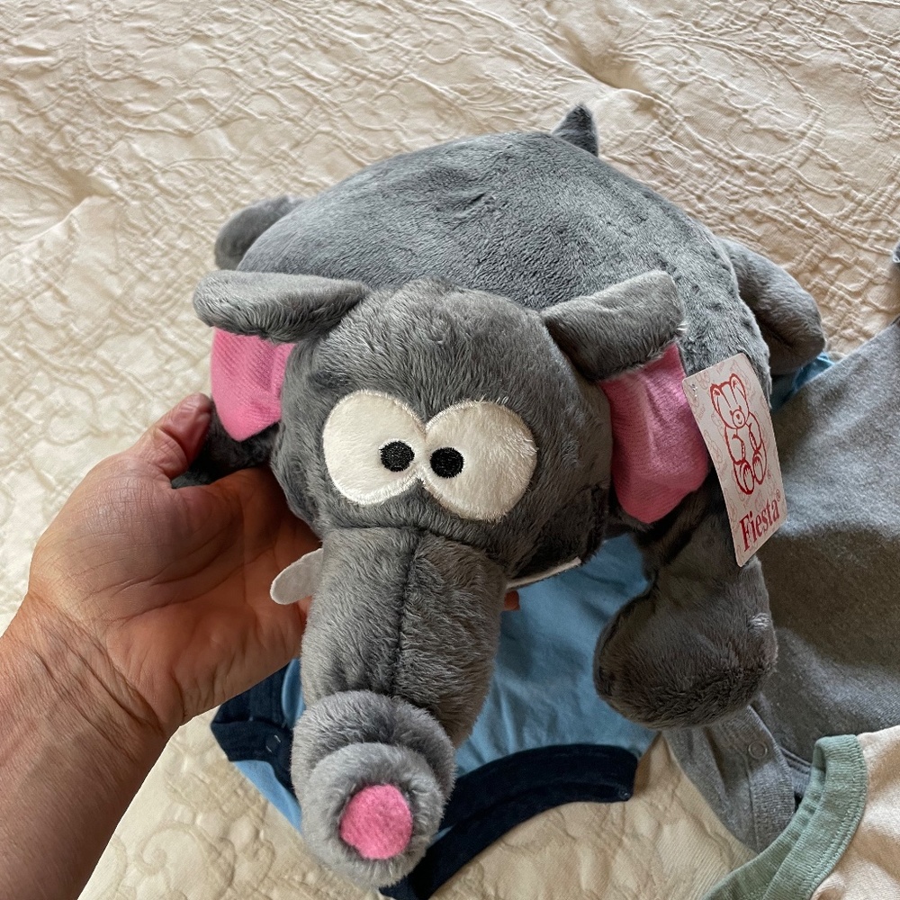 🎁 3-6 mo. Boy Onesie & toy bundle - Picture 5 of 7
